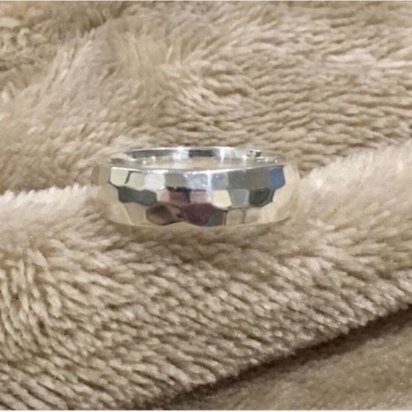 Vintage Jewelry - Hammered Finish Sterling Silver 925 Single Band Ring Sz 7